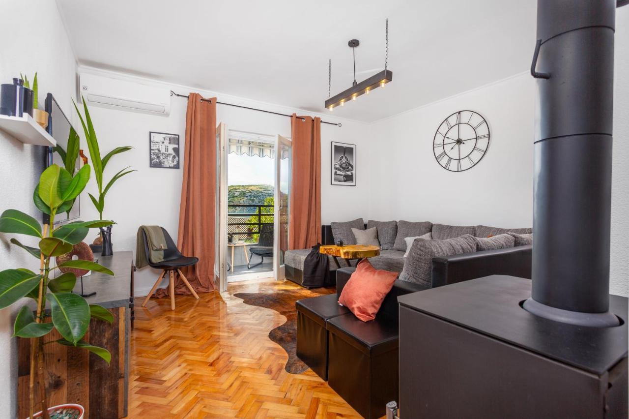 Apartment Carovo7 คราลเยวีจา ภายนอก รูปภาพ